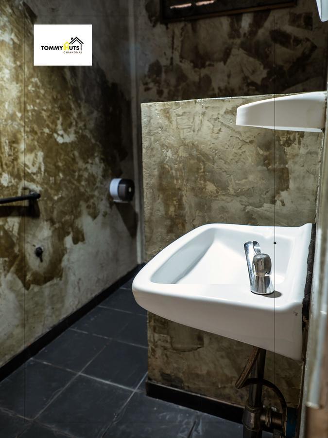 Tommy Huts Hotel เชียงใหม่ ภายนอก รูปภาพ